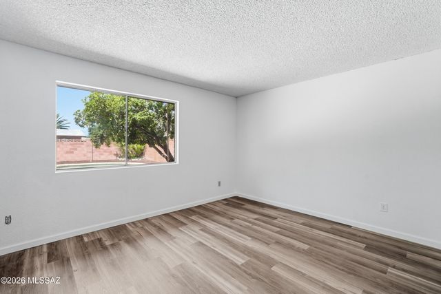 8013 E Manitoba Street, Tucson, AZ 85730