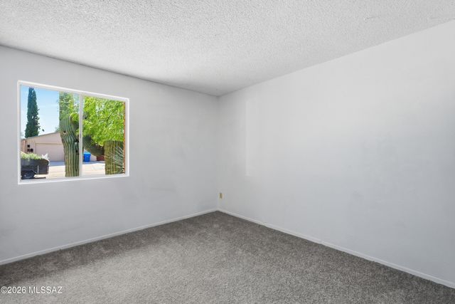 8013 E Manitoba Street, Tucson, AZ 85730