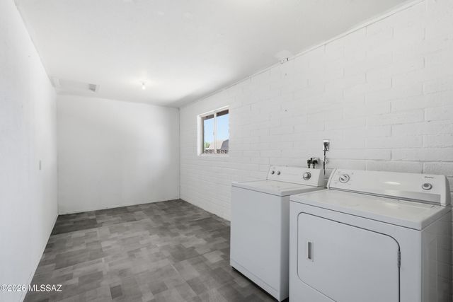 8013 E Manitoba Street, Tucson, AZ 85730
