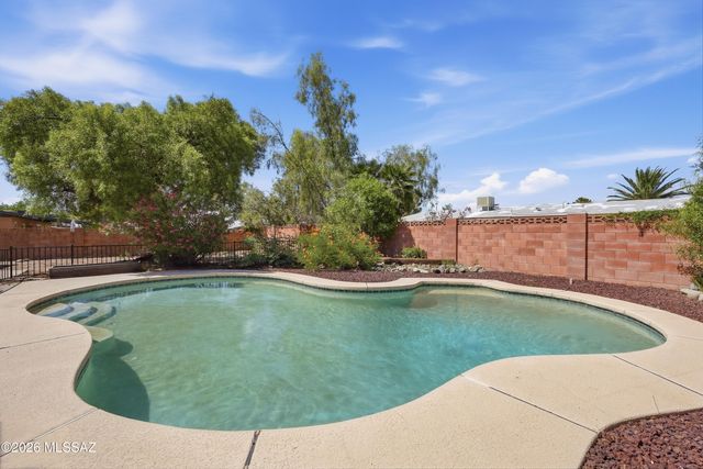 8013 E Manitoba Street, Tucson, AZ 85730