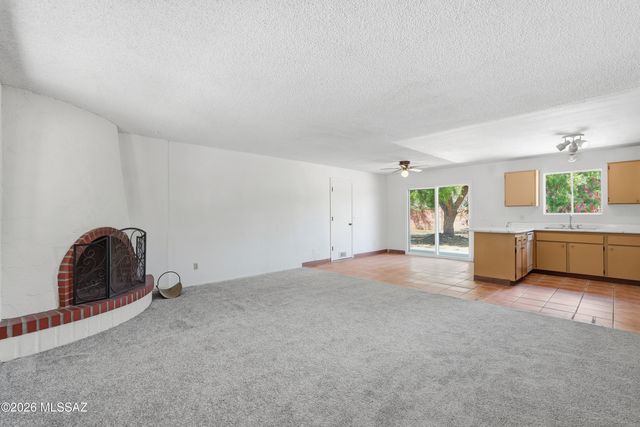 8013 E Manitoba Street, Tucson, AZ 85730