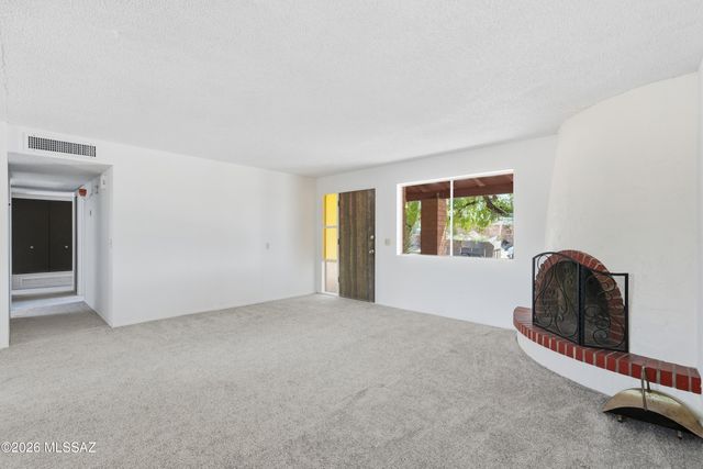 8013 E Manitoba Street, Tucson, AZ 85730