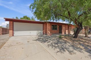 8013 E Manitoba Street, Tucson, AZ 85730