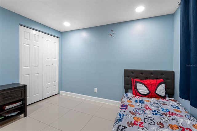 10113 ROYAL ACRES COURT, Tampa, FL 33615