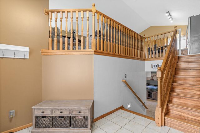 5725 157th Street N, Hugo, MN 55038