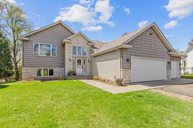 5725 157th Street N, Hugo, MN 55038