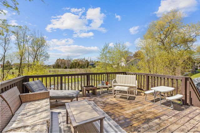 5725 157th Street N, Hugo, MN 55038
