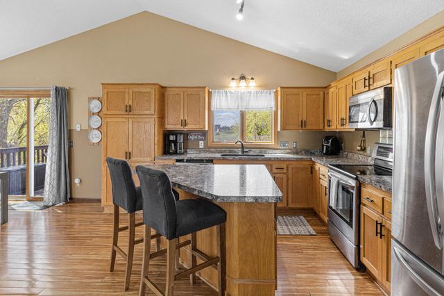 5725 157th Street N, Hugo, MN 55038