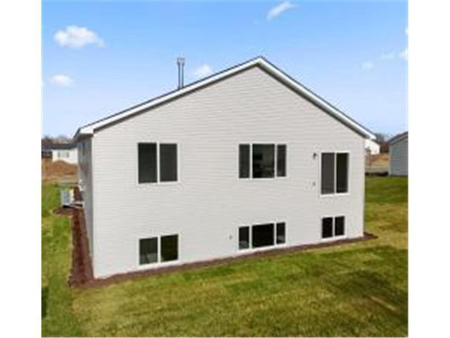 1354 Wisteria Lane, New Richmond, WI 54017