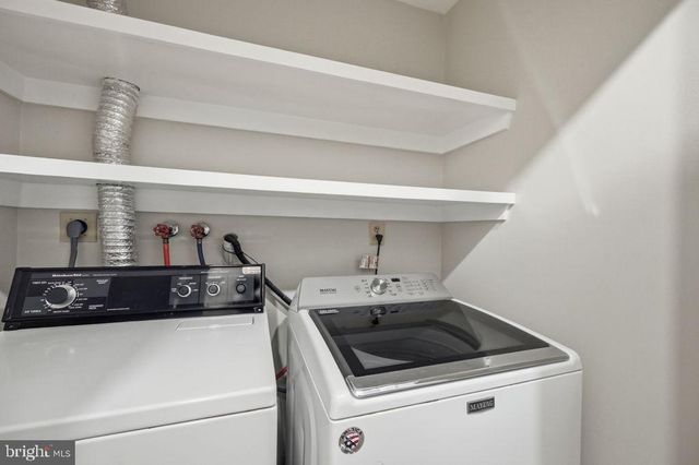10027 GLENOAK CT, Vienna, VA 22181