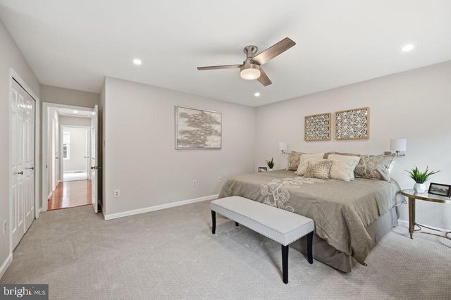 10027 GLENOAK CT, Vienna, VA 22181