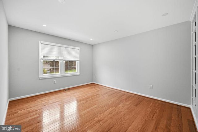 10027 GLENOAK CT, Vienna, VA 22181