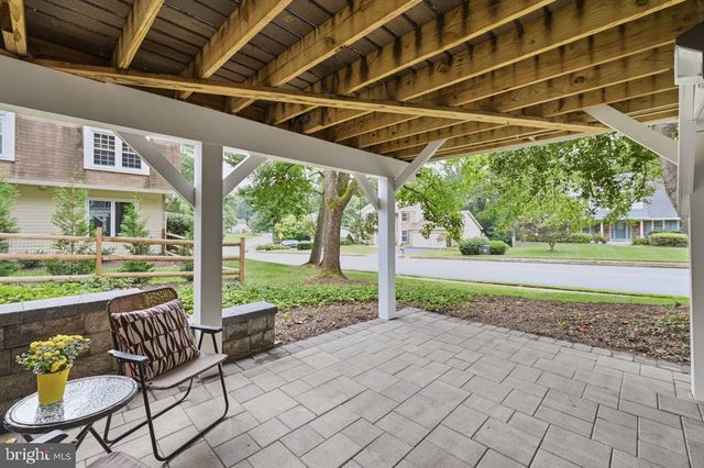 10027 GLENOAK CT, Vienna, VA 22181