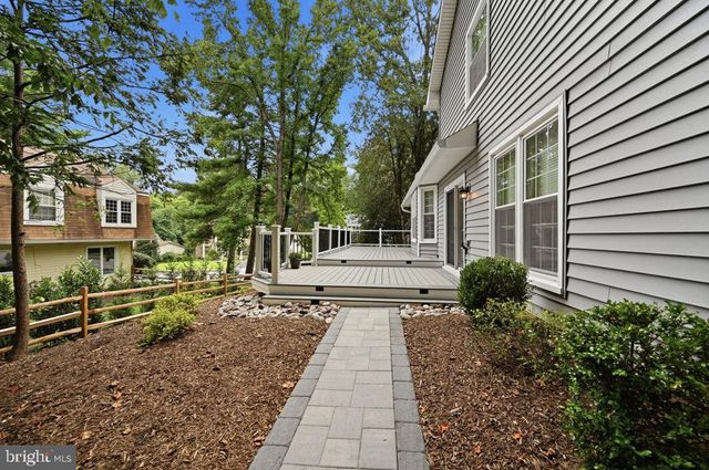 10027 GLENOAK CT, Vienna, VA 22181