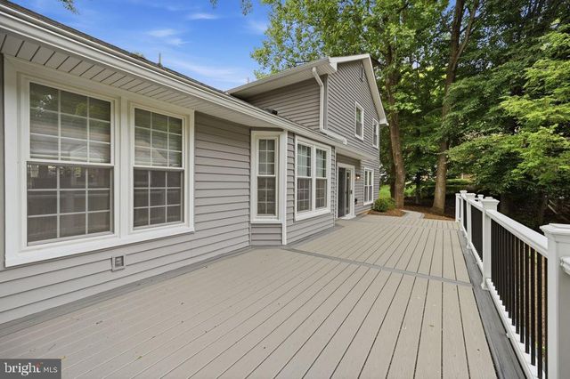 10027 GLENOAK CT, Vienna, VA 22181