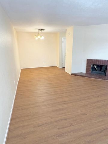 6200 W Tidwell Road Road 606, Houston, TX 77092