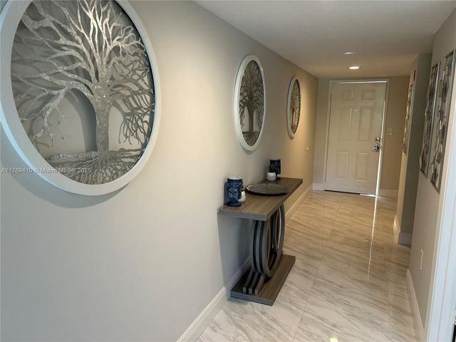 275 Palm Ave D205, Jupiter, FL 33477