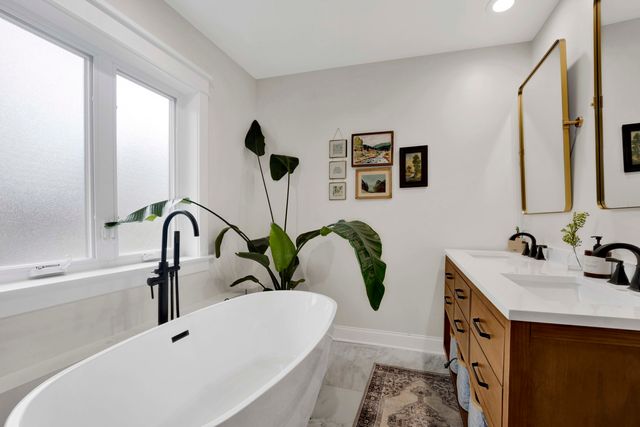 6415 Sinclair Avenue, Berwyn, IL 60402