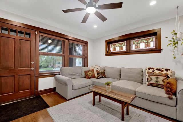 6415 Sinclair Avenue, Berwyn, IL 60402