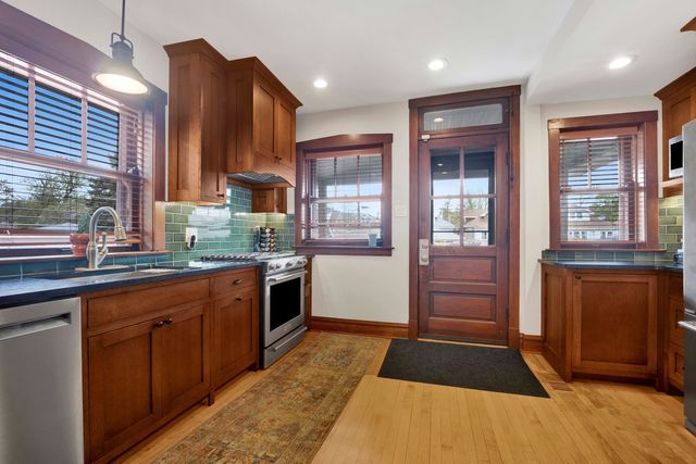 6415 Sinclair Avenue, Berwyn, IL 60402