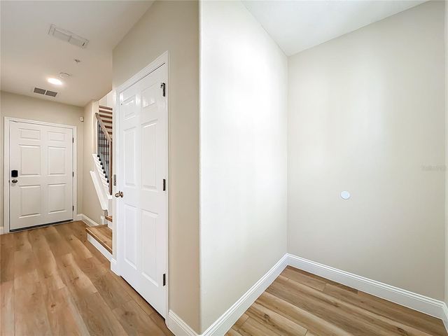 1864 PROSPECT AVENUE, Orlando, FL 32814