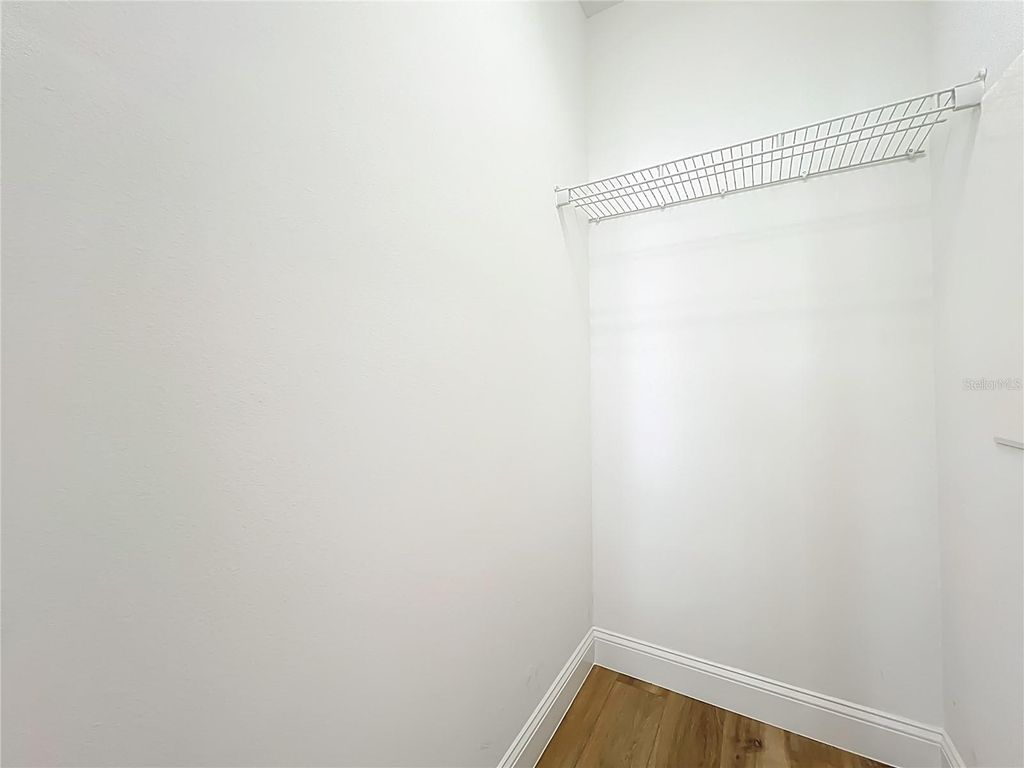 Image 19 of property listing at 1864 PROSPECT AVENUE, Orlando, FL 32814