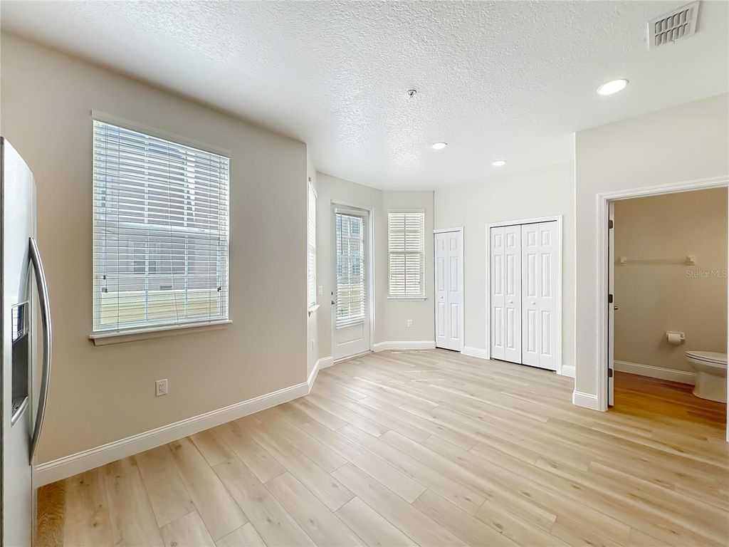 Image 37 of property listing at 1864 PROSPECT AVENUE, Orlando, FL 32814