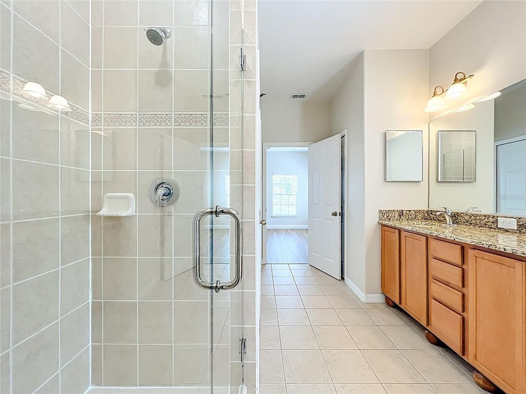 Image 64 of property listing at 1864 PROSPECT AVENUE, Orlando, FL 32814