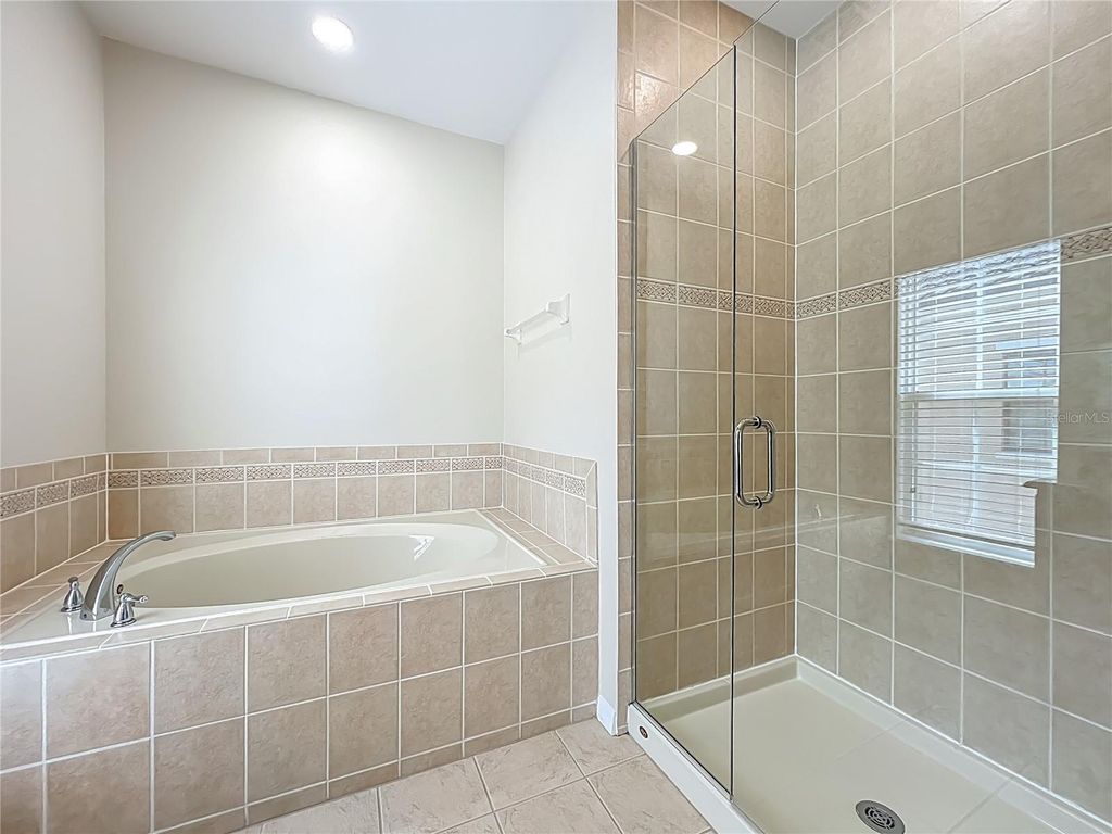 Image 65 of property listing at 1864 PROSPECT AVENUE, Orlando, FL 32814