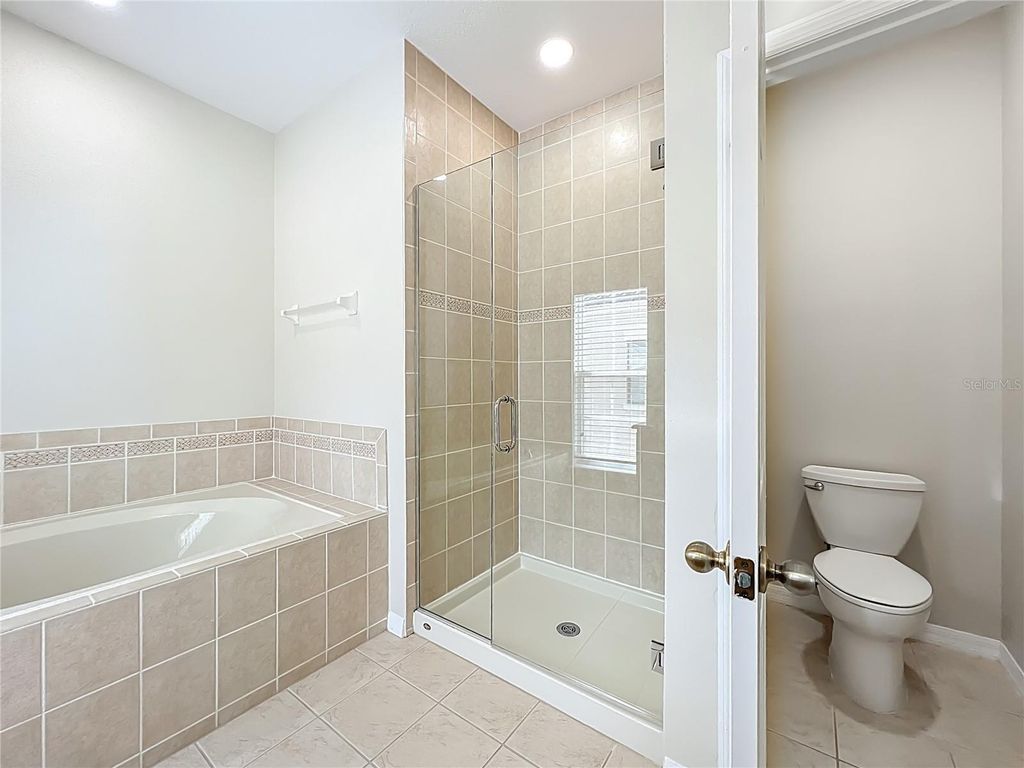 Image 68 of property listing at 1864 PROSPECT AVENUE, Orlando, FL 32814