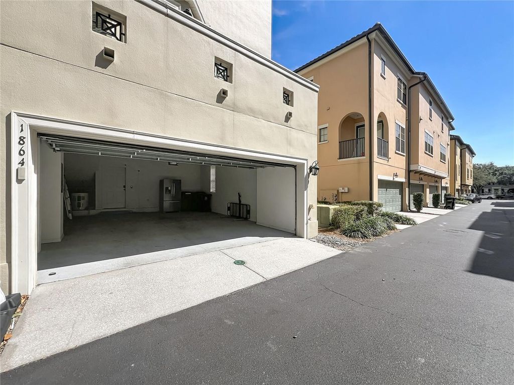 Image 80 of property listing at 1864 PROSPECT AVENUE, Orlando, FL 32814