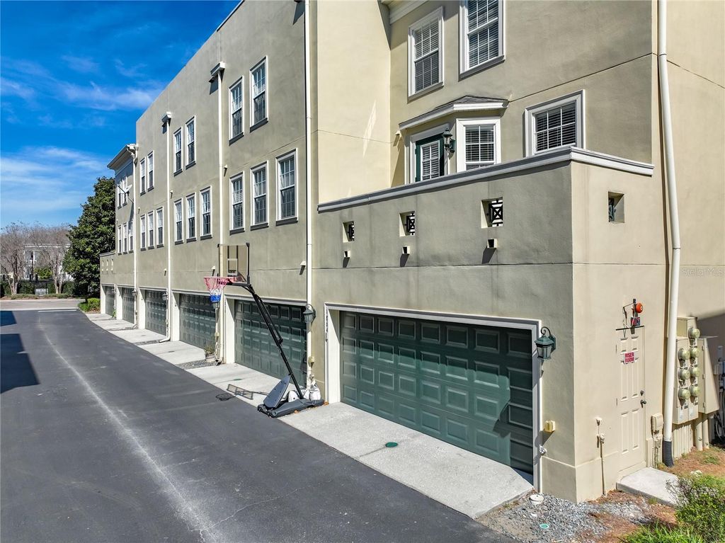 Image 81 of property listing at 1864 PROSPECT AVENUE, Orlando, FL 32814