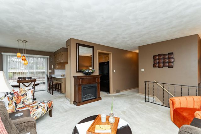 1073 Forest Hills Drive SW, Rochester, MN 55902