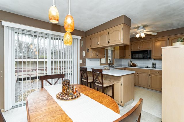 1073 Forest Hills Drive SW, Rochester, MN 55902