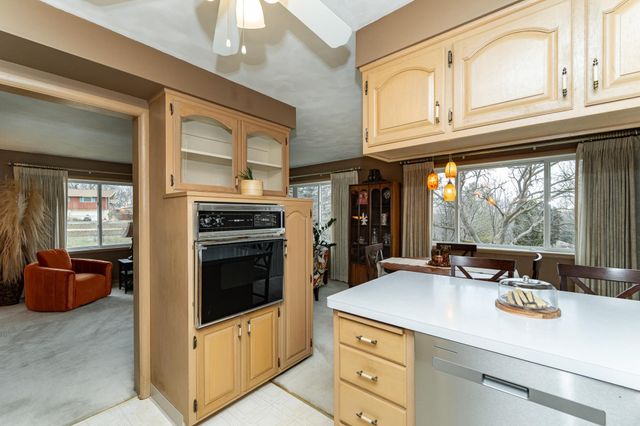 1073 Forest Hills Drive SW, Rochester, MN 55902