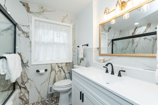 1073 Forest Hills Drive SW, Rochester, MN 55902