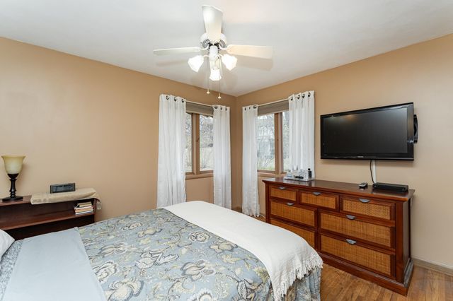 1073 Forest Hills Drive SW, Rochester, MN 55902