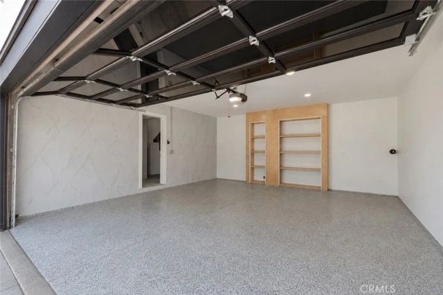 8633 Hollywood, Los Angeles, CA 90069
