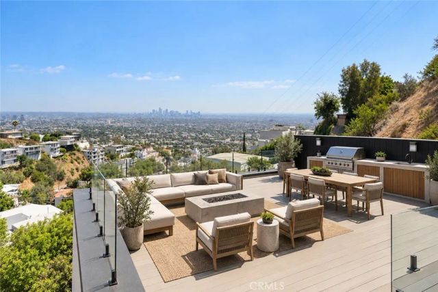 8633 Hollywood, Los Angeles, CA 90069