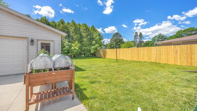 2327 Ontario AVENUE, Sheboygan, WI 53081