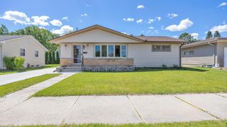 2327 Ontario AVENUE, Sheboygan, WI 53081