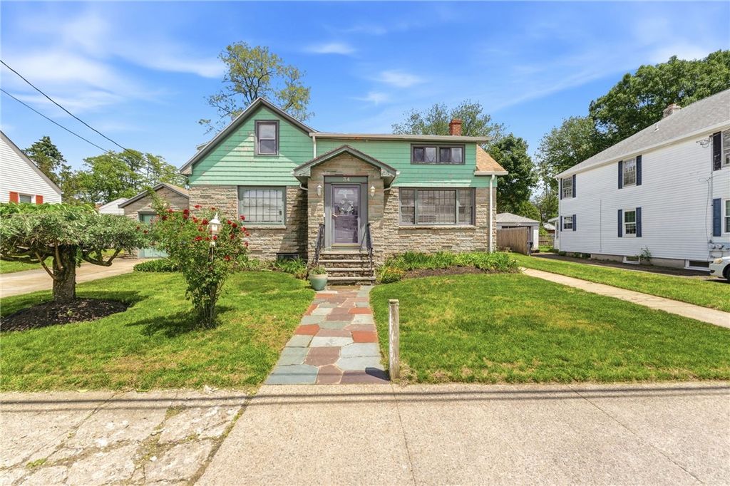 34 Intervale Road, Cranston, RI 02910