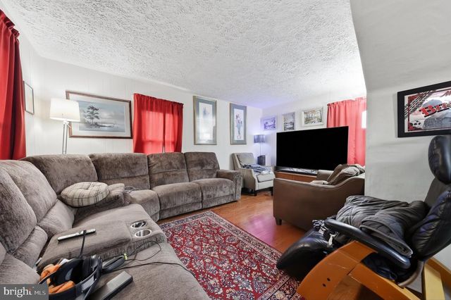15 FAIRGROUND AVE, Hagerstown, MD 21740