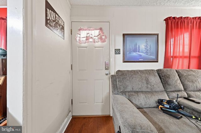 15 FAIRGROUND AVE, Hagerstown, MD 21740