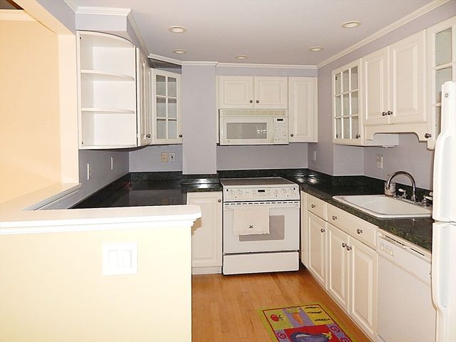 10 Rogers 211, Cambridge, MA 02142