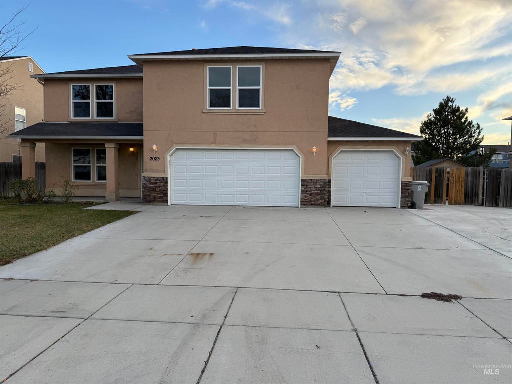 2023 W Michelle Dr, Nampa, ID 83651