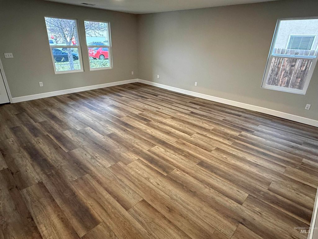 2023 W Michelle Dr, Nampa, ID 83651 photo 3