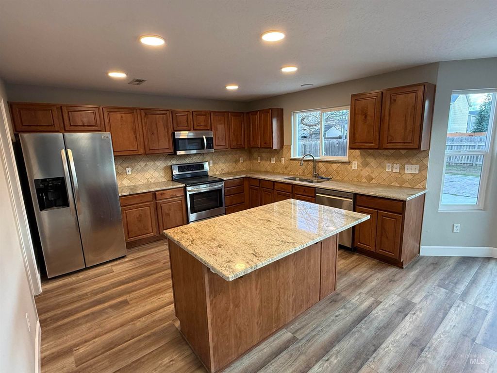 2023 W Michelle Dr, Nampa, ID 83651 photo 6