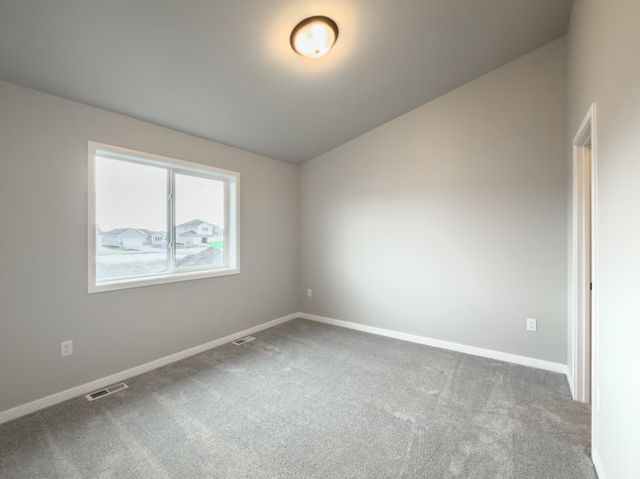 6276 85 Avenue S, Horace, ND 58047