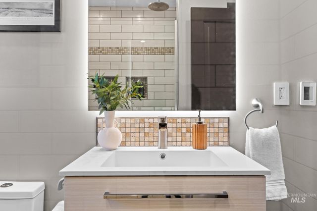 300 W Ofarrell, Boise, ID 83702